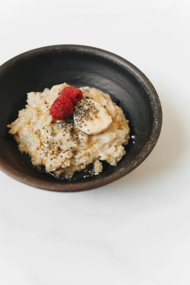 Beeren-Bananen-Porridge